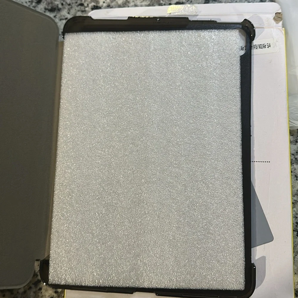 Black iPad Air 11 inch case
